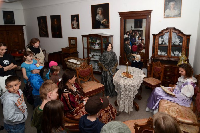 Ilustračný obrázok k článku Noc múzeí a galérií spojí Bystricu so Zvolenom. MHD zadarmo aj podrobný PROGRAM!