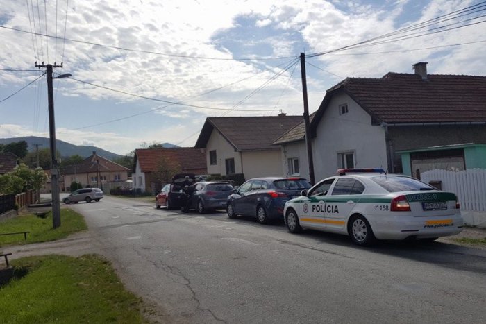 Ilustračný obrázok k článku Zásah polície po hradom Krásna Hôrka: FOTO priamo z miesta akcie!