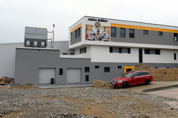 Ilustračný obrázok k článku Košice sa môžu pýšiť novým zimným štadiónom: Vyrástol na sídlisku KVP