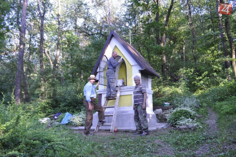 Ilustračný obrázok k článku Dočkala sa obnovy: Kaplnka na Hrádku sa už pýši novým vzhľadom