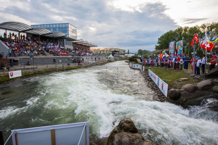 Ilustračný obrázok k článku Svetový pohár vo vodnom slalome: Kedy sa v Mikuláši stretne vodácka elita?