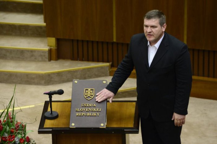 Ilustračný obrázok k článku Pohreb poslanca Ondreja Bindera: Posledná rozlúčka v utorok vo Svätom Antone