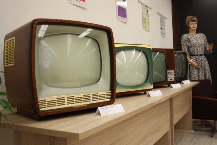 Ilustračný obrázok k článku Unikátna výstava v Považskej Bystrici: Krásne telky legendárnej značky TESLA!