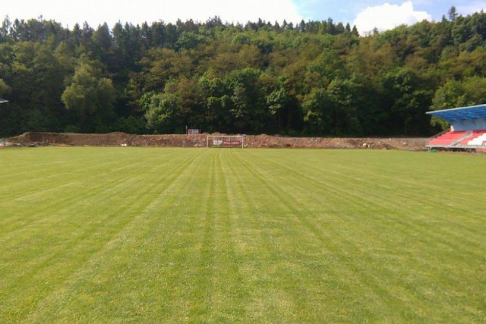 Ilustračný obrázok k článku Zvolenčania sa konečne dočkali. Prvý ligový zápas na obnovenom futbalovom štadióne