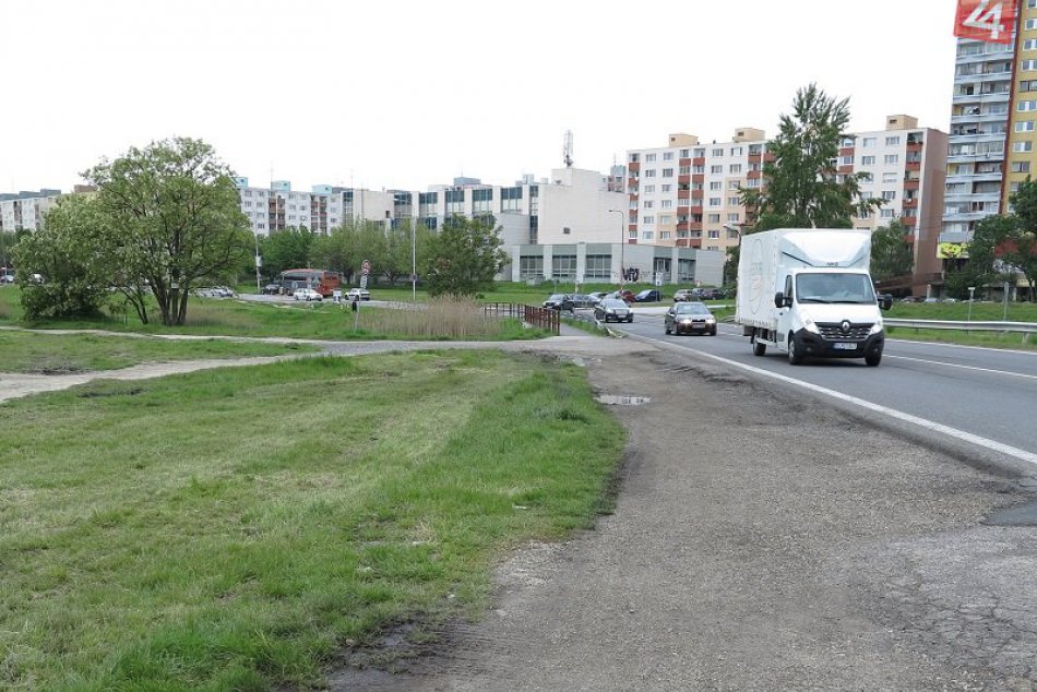 Ilustračný obrázok k článku Petržalské Akty X: Neexistujúce chodníky - záhada, ktorá nemá riešenie