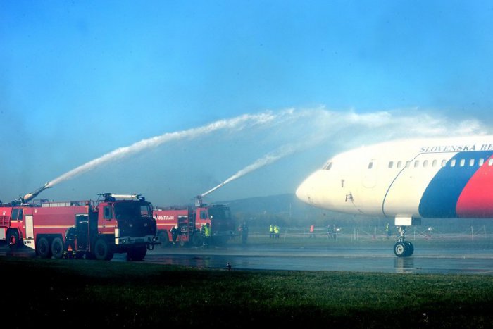 Ilustračný obrázok k článku Na bratislavskom letisku cvičili zásah pri leteckej nehode