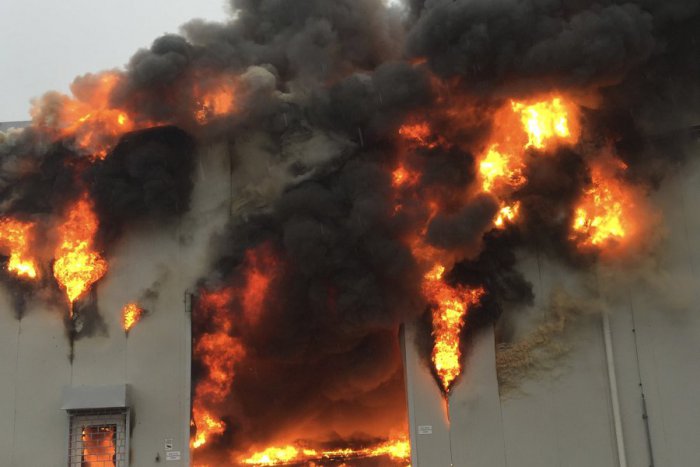 Ilustračný obrázok k článku V noci v Poprade horelo: V centre mesta plamene zničili reštauráciu