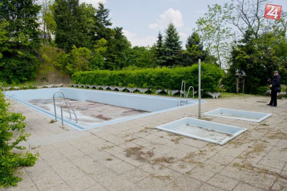 Ilustračný obrázok k článku Leto na kúpalisku Mičurín nebude. Bazén je v zlom stave