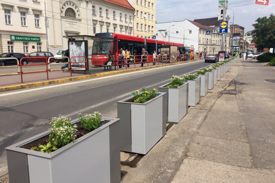 Ilustračný obrázok k článku Staré za nové: Kamenné námestie sa konečne má čím pochváliť