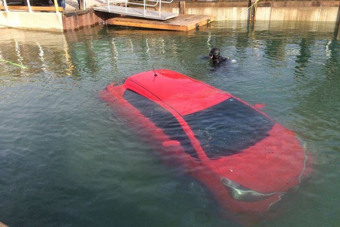 Ilustračný obrázok k článku Navigácia poslala vodičku do rieky, Austrálčanov zasa do Tichého oceána