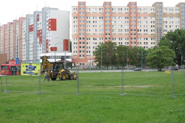 Ilustračný obrázok k článku Ďalšia zelená plocha ustúpi výstavbe. V Petržalke vyrastie nový obchodný dom