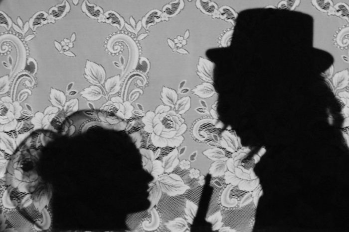 Ilustračný obrázok k článku Milovníci divadla si v Revúcej prídu na svoje. Premiéra hry a vstup je voľný!