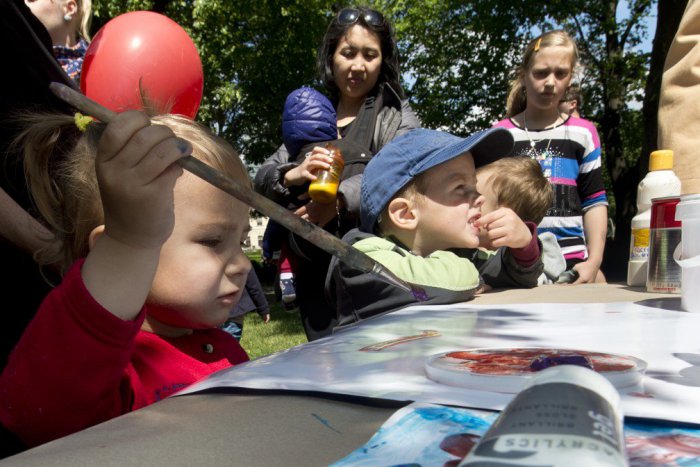 Ilustračný obrázok k článku Najmenší Brezňania sa majú načo tešiť. 4 akcie, špeciálne na oslavu MDD