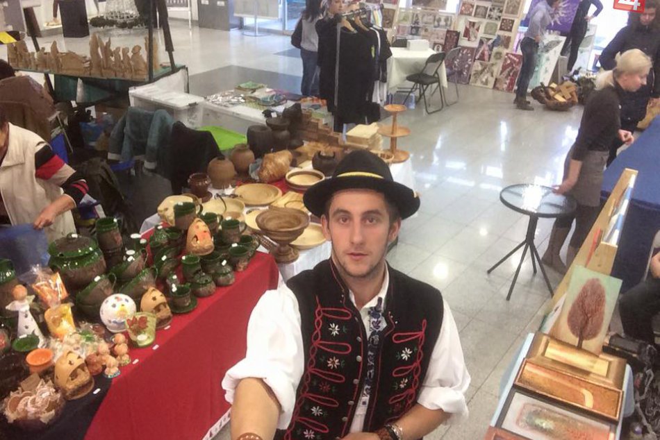 Ilustračný obrázok k článku FOTO: Len 21-ročný mladík pri Zvolene založil značku: Unikátne drevené výrobky spod šikovných rúk