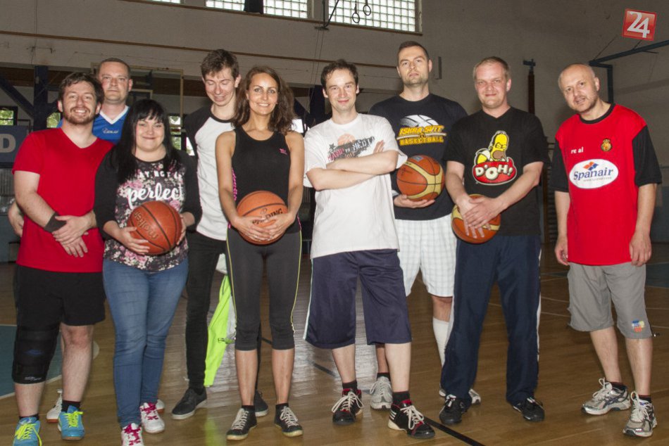 Ilustračný obrázok k článku Médiá sa aj tento rok spojili. Nastúpia v jednom tíme proti basketbalistkám