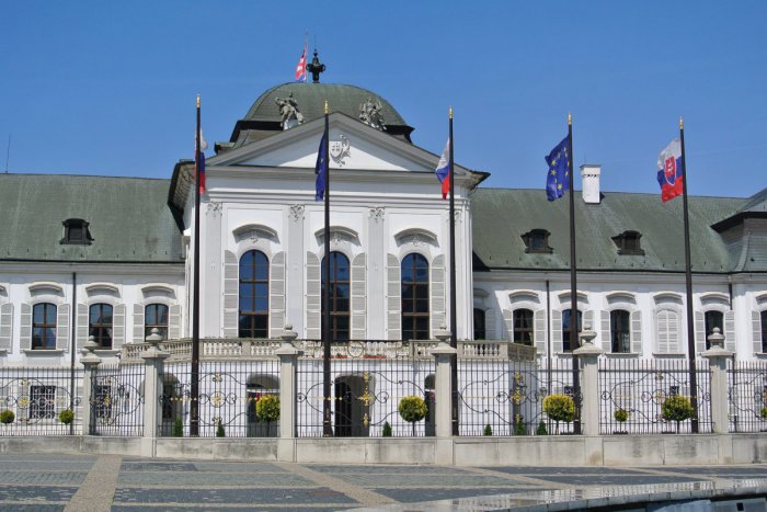 Ilustračný obrázok k článku Grassalkovichov palác nebol vždy ohradený mrežou