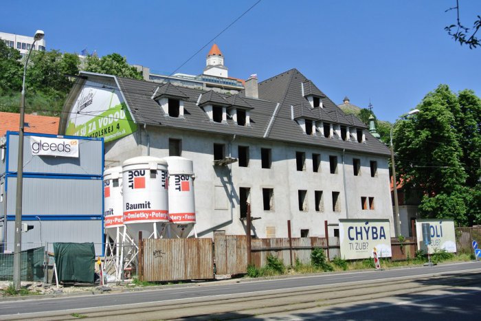 Ilustračný obrázok k článku Budova barokového hostinca U čierneho medveďa nikoho nezaujíma