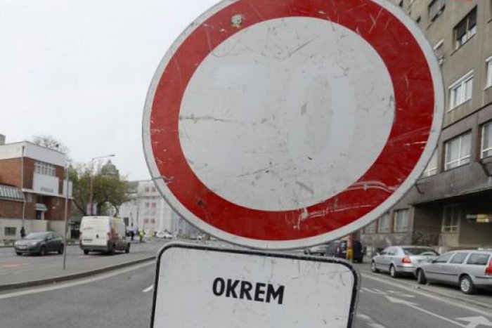 Ilustračný obrázok k článku Rozsiahla obnova bystrickej ulice: Dočasné uzatvorenie časti vozovky aj výluka MHD