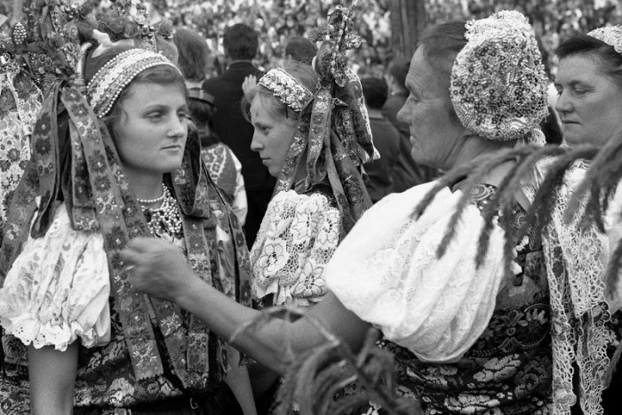 Ilustračný obrázok k článku Bratislavské majálesy: V mesiaci lásky bývalo v hlavnom meste veselo