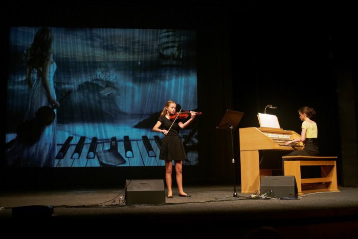 Ilustračný obrázok k článku Parádne vyvrcholenie Humenskej hudobnej jari: Hlboký umelecký zážitok, nadšení návštevníci!