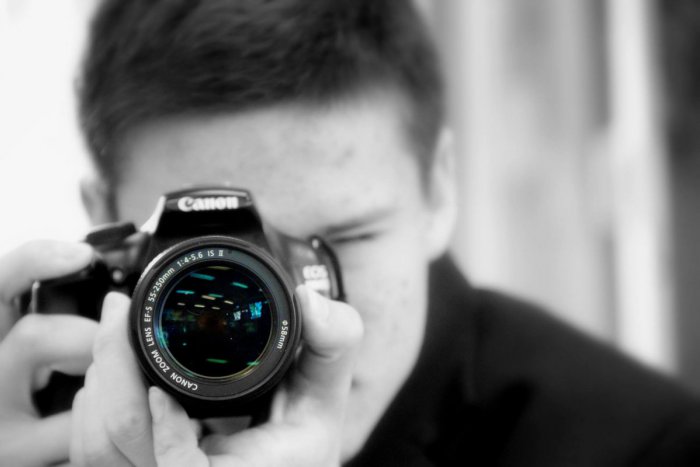 Ilustračný obrázok k článku Má len 16, no jeho fotky vás chytia za srdce: Dominik zaznamenáva nefalšovanú krásu Hlohovca