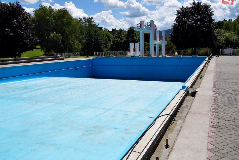 Ilustračný obrázok k článku Rožňavské kúpalisko už onedlho otvára: Všetky ceny pokope