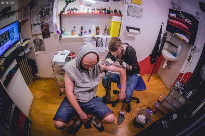 Ilustračný obrázok k článku Košický tatér Martin otvorene: Muži sú väčší plačkovia!