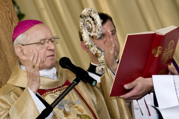 Ilustračný obrázok k článku Arcibiskup z okresu sa dožíva jubilea 90 rokov: Vymenoval ho sám Ján Pavol II.