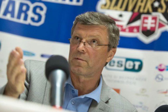 Ilustračný obrázok k článku SVET O SLOVENSKU: Peter Šťastný útočí - slovenský hokej vraj vedú dôstojníci KGB!