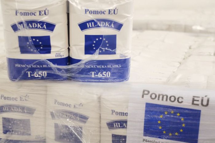 Ilustračný obrázok k článku Štát to opäť skúša s balíčkami: Okrem potravín dostanú ľudia aj zubné kefky