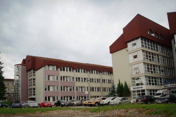 Ilustračný obrázok k článku Župa dostane na stôl ponuku: Státisíce za schátraný nemocničný pavilón v Žiari, FOTO