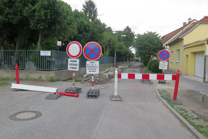 Ilustračný obrázok k článku Ružinovčania sa dočakajú nových ciest a chodníkov. Samospráva zrekonštruuje viaceré komunikácie