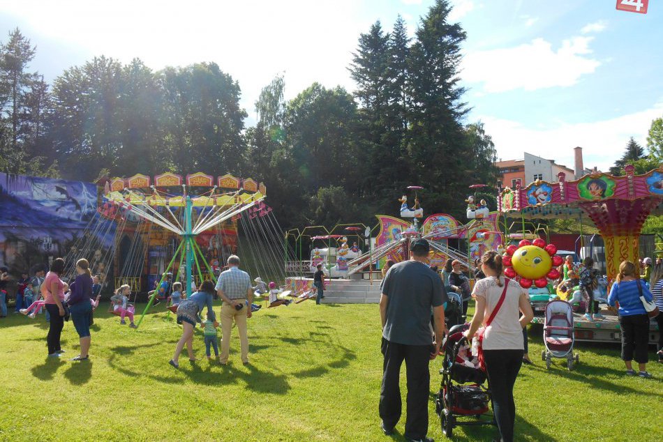 Ilustračný obrázok k článku Skákacie hrady, remeslá aj tanková bitka. Bystrické sídlisko čaká veľký deň