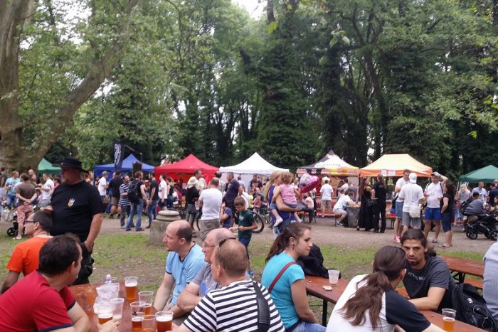 Ilustračný obrázok k článku Milovníci piva sa stretli v stupavskom parku