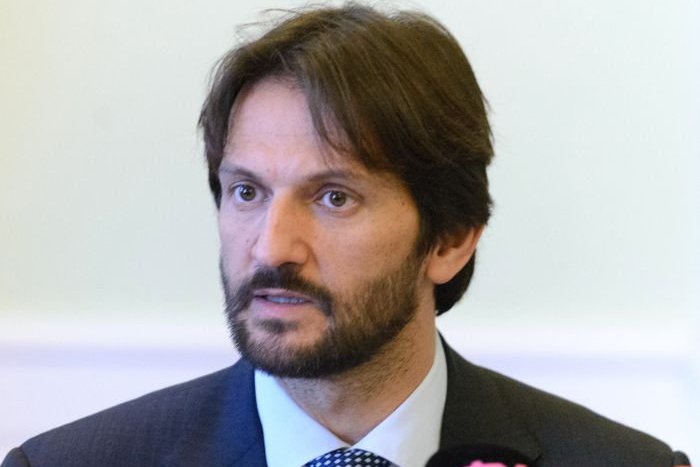 Ilustračný obrázok k článku Kaliňák sa o miesto báť nemusí. Má podporu aj od národniarov