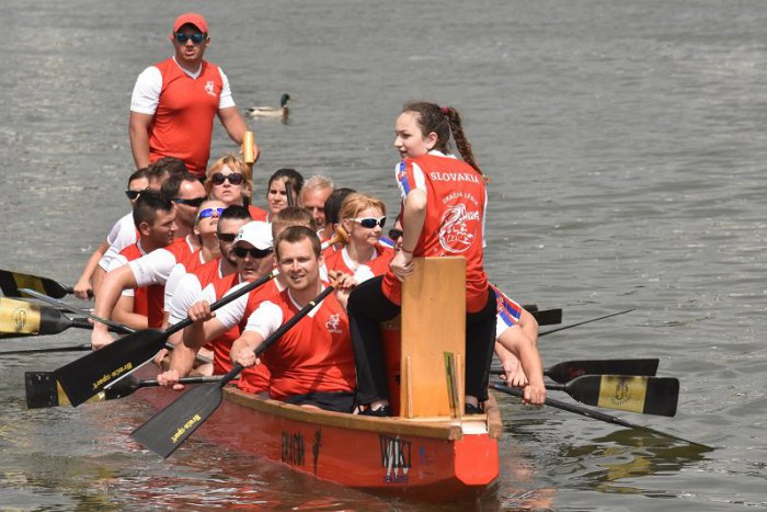 Ilustračný obrázok k článku OBRAZOM: Dračie lode ohurujú veľkosťou i históriou. Cez víkend sa plavili v Piešťanoch