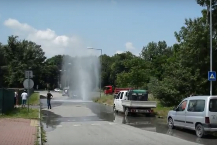 Ilustračný obrázok k článku VIDEO: Petržalčania mali dočasne svoju vlastnú „fontánu“