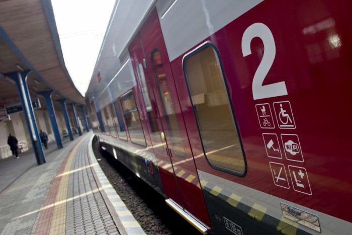 Ilustračný obrázok k článku Výluka na trati pri Revúcej: Kedy a kde sa vlakom nezvezieme?