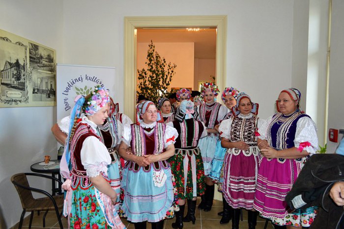 Ilustračný obrázok k článku Foto: Takto sa predviedli folkloristi z Vyšnej Slanej