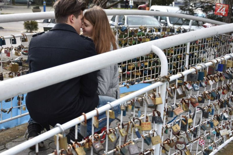 Ilustračný obrázok k článku V roku 2031 sa polovica párov zoznámi online. Dá sa tomu veriť?