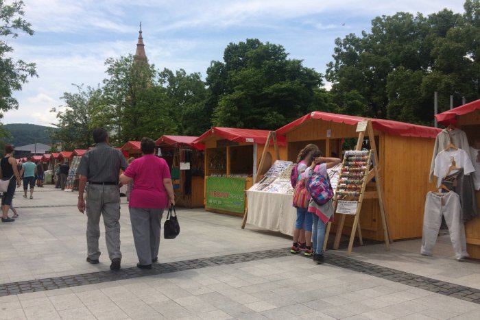 Ilustračný obrázok k článku Dobrá správa o cestovnom ruchu vo zvolenskom okrese: Pribudli tisícky ubytovaných návštevníkov