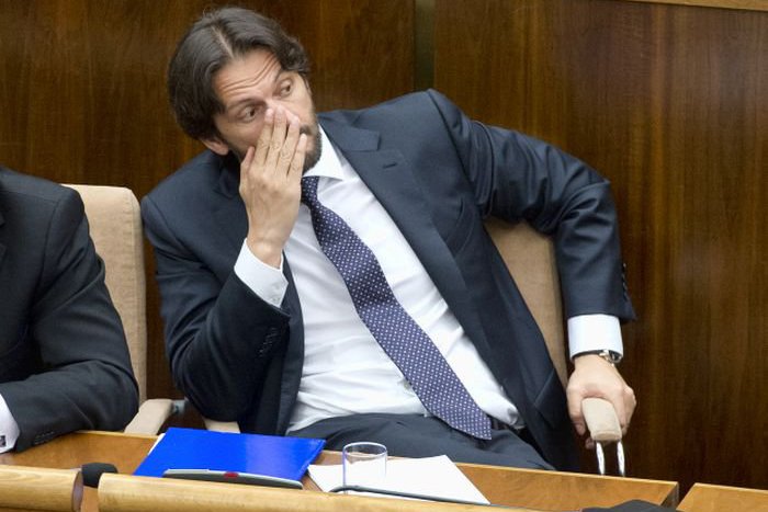 Ilustračný obrázok k článku Kaliňák ostáva vo funkcii, koalícia ho podržala