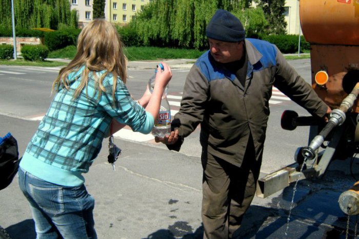 Ilustračný obrázok k článku Do popoludnia v Spišskej Sobote nepotečie pitná voda: Ďalšia porucha vodovodného potrubia