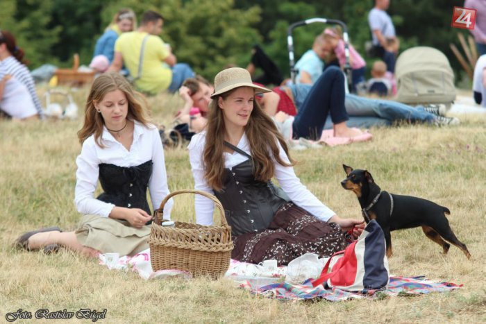 Ilustračný obrázok k článku Trnavský piknik tak ako ho nepoznáme: Trendové plavidlo, rytierske hry aj gastro zážitky