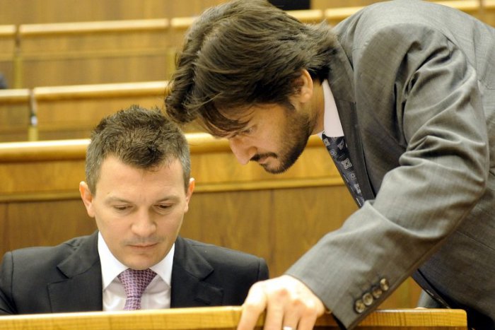 Ilustračný obrázok k článku Minister vnútra Kaliňák neodstúpi. Porušili ste moje práva, hovorí