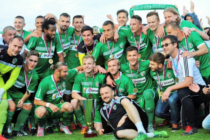 Ilustračný obrázok k článku Po postupe Tatrana prepukla na štadióne čistá radosť: Zábery, ktoré dojmú každého prešovského fanúšika