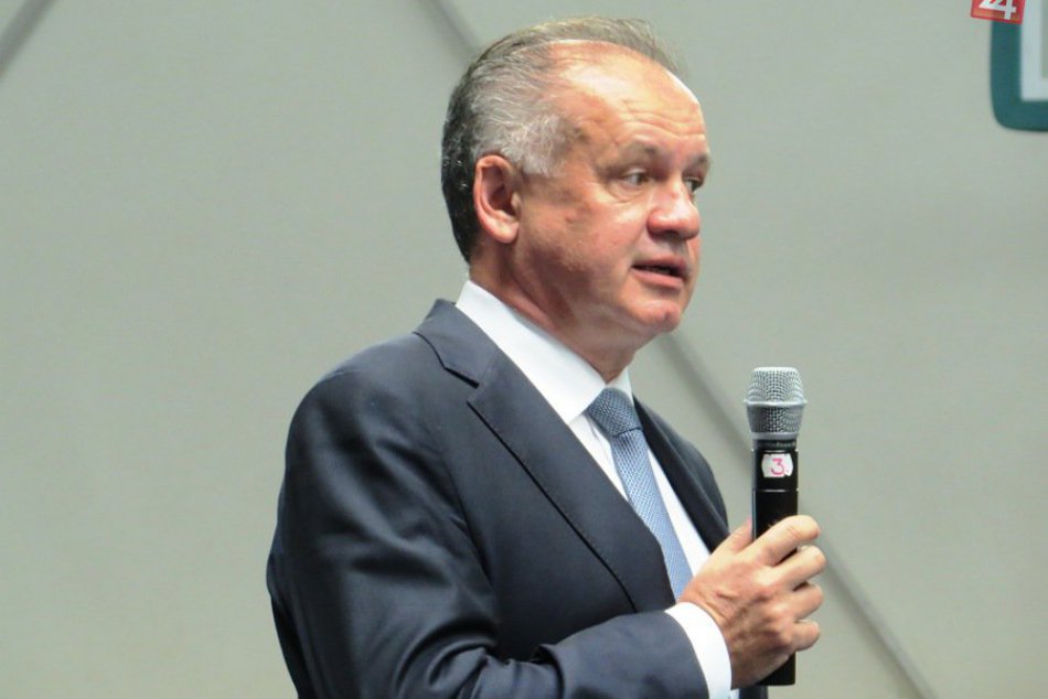 Ilustračný obrázok k článku Do Lučenca mieri vzácna návšteva. Ľudia sa stretnutnú s prezidentom Kiskom