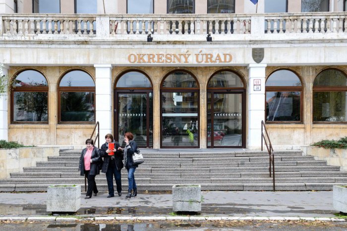 Ilustračný obrázok k článku Pracovisko polície v budove okresného úradu bude zatvorené: Dôvodom je odstávka vody