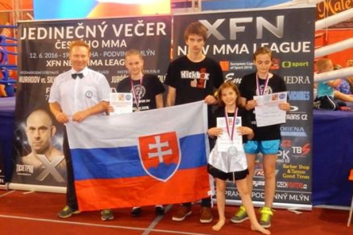 Ilustračný obrázok k článku FOTO: Bojovníčky z Revúcej majsterkami aj v Čechách. Koľko medailí si priniesli zo stovežatej?