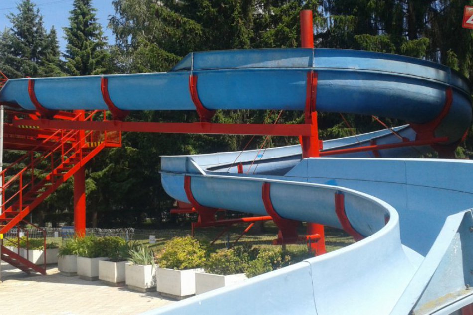 Ilustračný obrázok k článku Dobrá správa pred letom: Najväčšia atrakcia bystrického kúpaliska opravená! FOTO